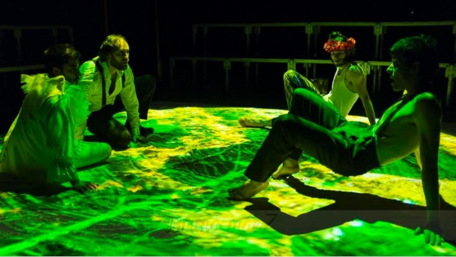 El Aula de Teatro de la USC amplía la inscripción en los talleres de arte dramático y esgrima escénica programados en el Campus Terra