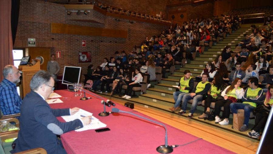 Estudiantes de enseñanza secundaria de 11 centros de la provincia de Lugo participaron este viernes en los ‘Encontros no Campus Terra’