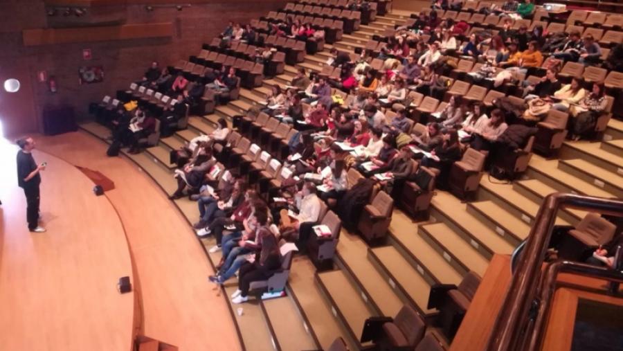 Un foro de etología clínica veterinaria pone el foco en prácticas habituales de manejo de animales contrarias a su bienestar