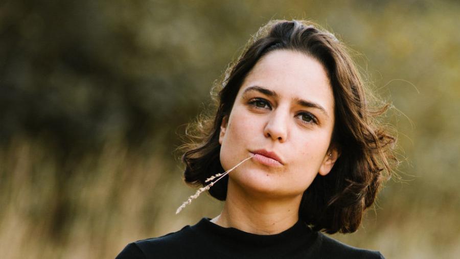 Cora Velasco actúa este xoves 11 de abril ás 21.00h na Casa do Saber