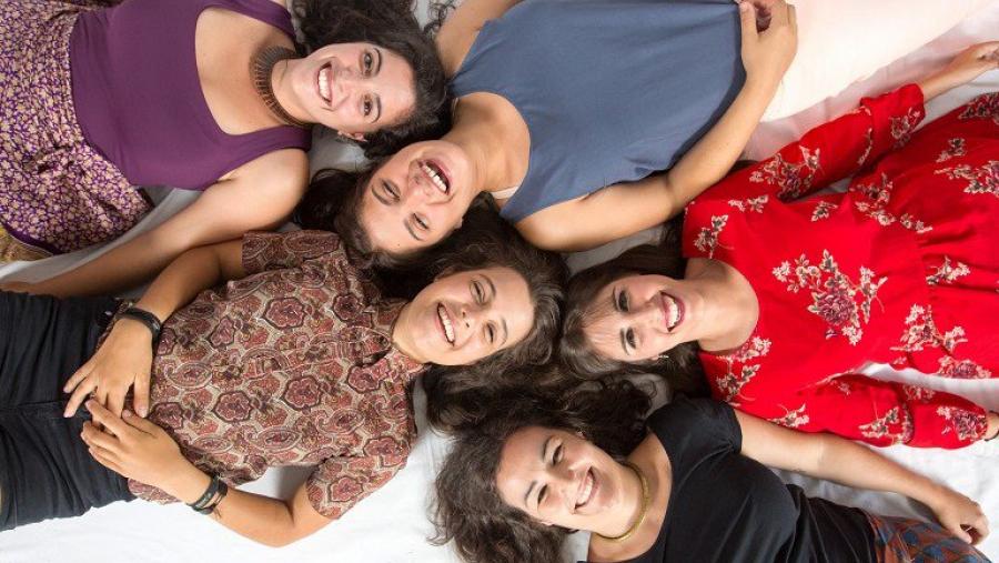 El Lubicán Íntimo trae este viernes a 'A Banda da Loba' a la Plaza de Santa María, donde se proyectarán los trabajos del III Findecurta