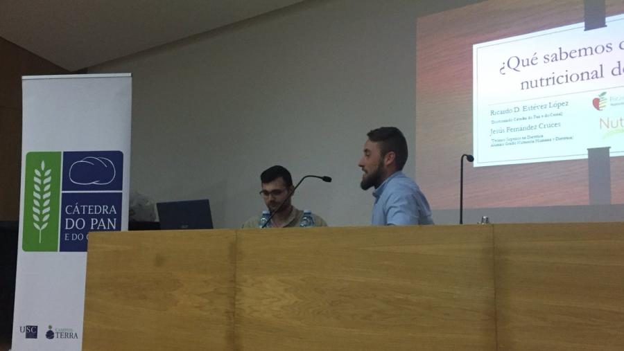 O graduado en Nutrición e Dietética Jesús Fernández Cruces gaña o I Premio da Cátedra do Pan e do Cereal