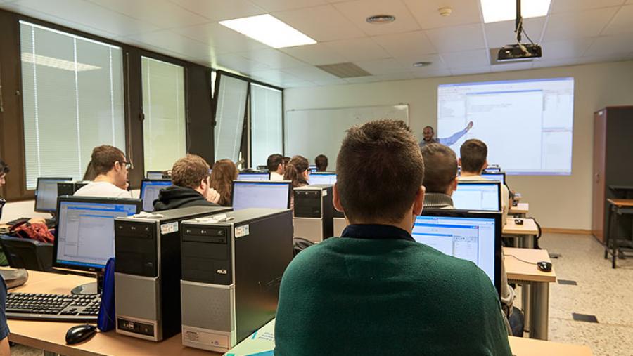 La USC convoca plazas para personal docente