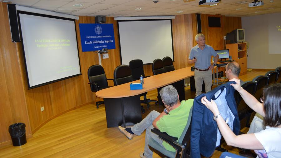 Conferencia sobre acreditación de títulos en el Campus Terra de la USC