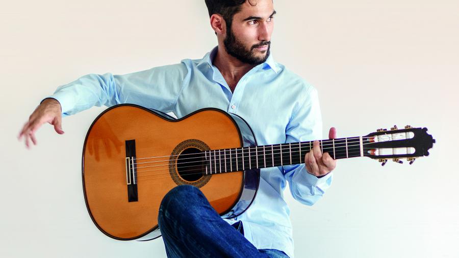 O guitarrista Javier García Verdugo actúa este luns ás 20.00h na Casa do Saber