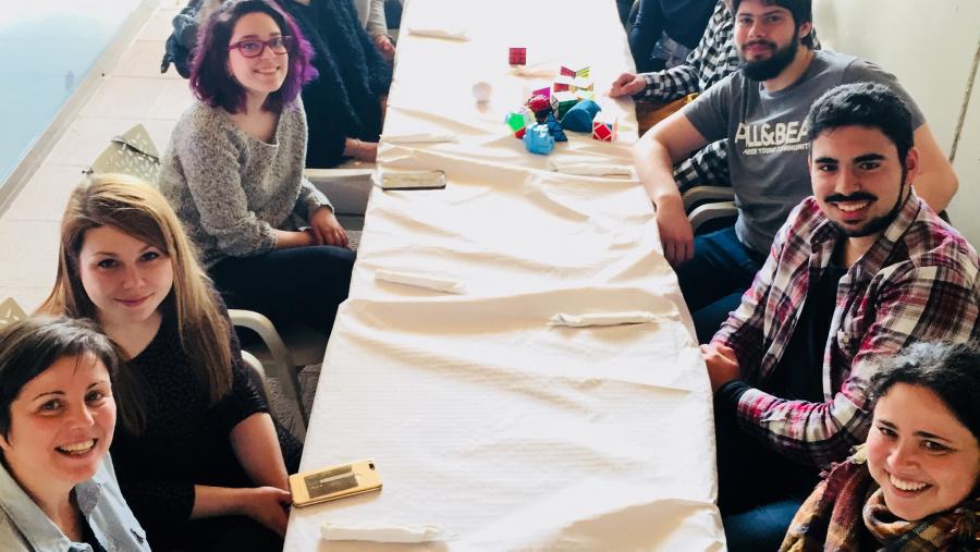 El Servicio de Participación e Integración Universitaria de la USC en el Campus Terra forma a los monitores científicos de Xuvenciencia