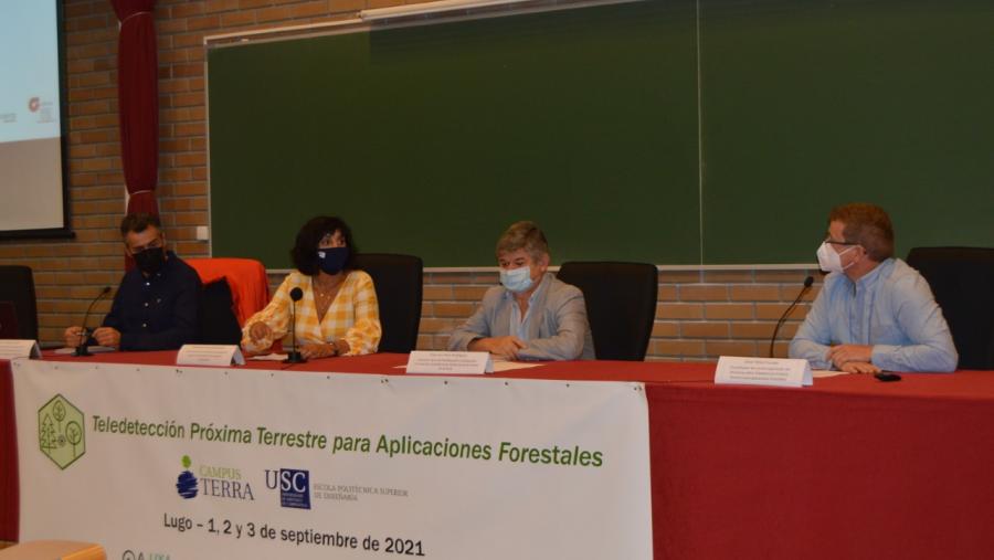 De esquerda a dereita, Ulises Diéguez, Montserrat Valcárcel, José Luis Díaz e César Pérez, na EPS de Enxeñaría