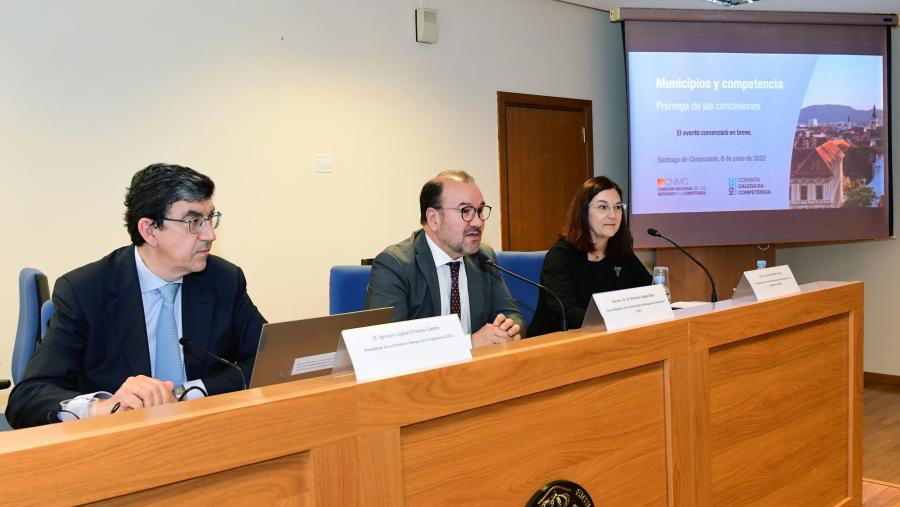 De esquerda a dereita, Ignacio López, Antonio López e Cani Fernández Vicién. FOTO: Santi Alvite
