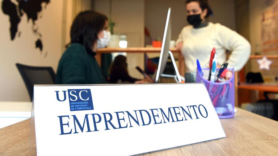 As mulleres levan a cabo, novamente, máis iniciativas empresariais que os homes. FOTO: Santi Alvite