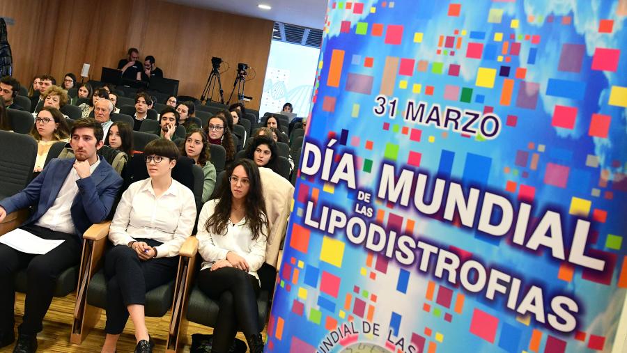 Trátase dun encontro de carácter formativo que pretende ser tamén un foro de convivencia e intercambio de experiencias dirixido a estudantes, profesionais, afectados e familiares. FOTO: Santi Alvite