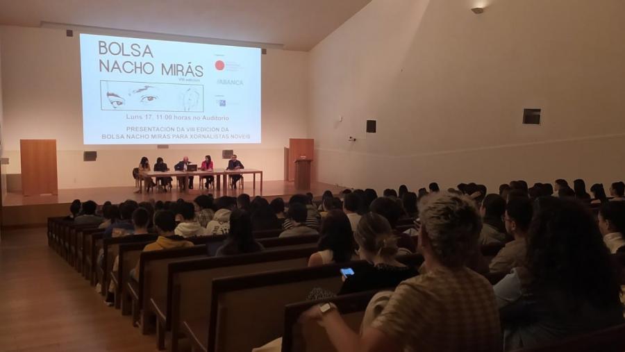 Poderán concorrer a esta convocatoria titulados nos últimos cinco anos (2023, 2022, 2021, 2020 ou 2019) en Xornalismo ou Comunicación Audiovisual, con proxectos inéditos e sen ningún outro tipo de financiamento nin privado nin público.  FOTO: CPXG