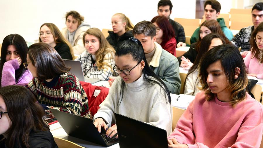As Xornadas de Educación para a Cidadanía Global chegan á súa novena edición. Imaxe de arquivo dunha clase da USC. FOTO: Santi Alvite