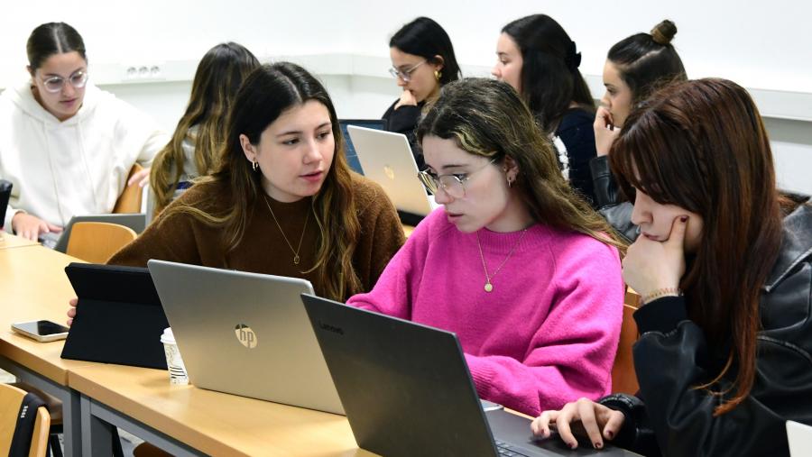 O certame está dirixido a  alumnado de grao, mestrado e doutoramento que estea matriculado en calquera titulación da USC. FOTO: Santi Alvite