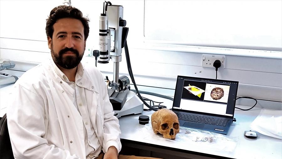 Camarós, investigador Ramón y Cajal na USC dende comezos de ano, foi tamén investigador Marie Curie na Universidade de Cambridge