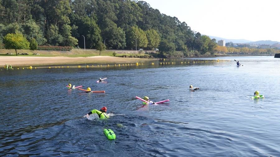 Imaxe de arquivo dunha clase práctica de socorrismo. FOTO: UVigo