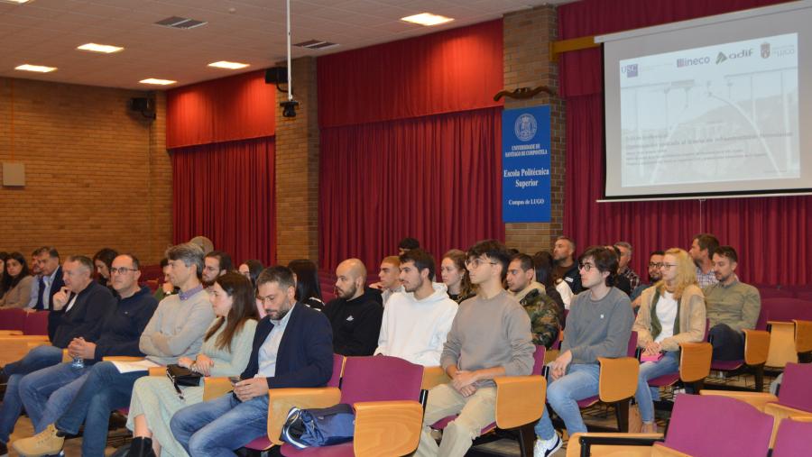 Participantes nas xornadas sobre infraestruturas ferroviarias celebradas na EPS de Enxeñaría