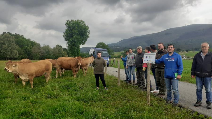 Investigadores da EPS de Enxeñaría, nunha explotación agroecolóxica cántabra