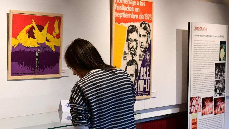 A exposición serve para contextualizar un dos procesos máis relevantes da nosa historia recente. FOTO: Santi Alvite