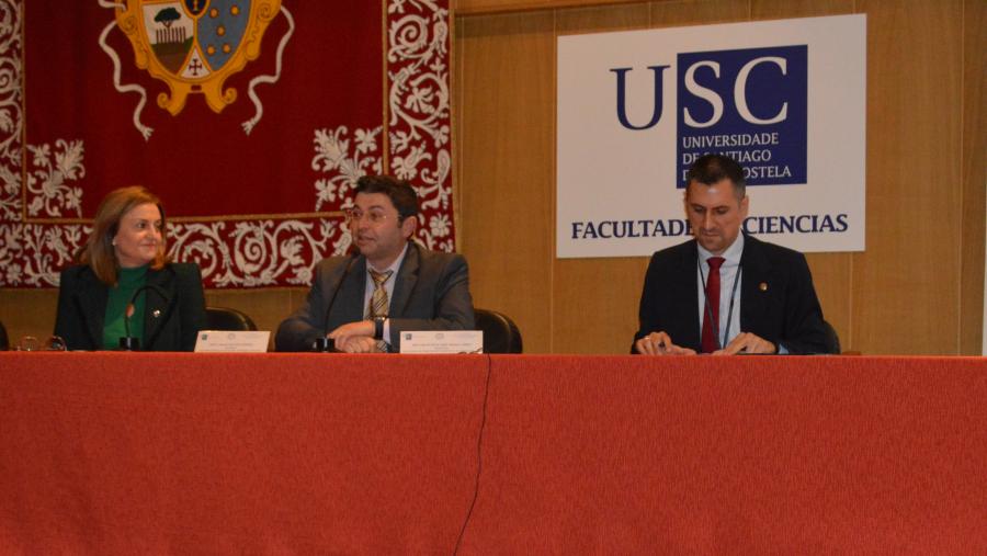 Elena Rivo, Francisco Fraga e Carlos Montes, na Facultade de Ciencias