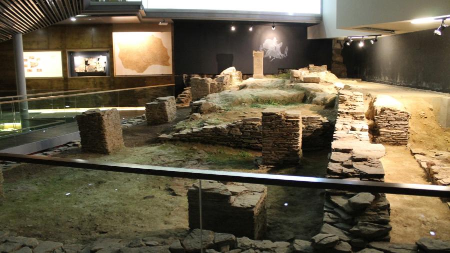 Vista do xacemento arqueolóxico A Domus do Mitreo