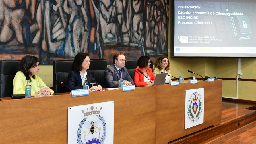 O acto de presentación desenvolveuse en Ciencias Económicas e Empresariais. FOTO: Santi Alvite