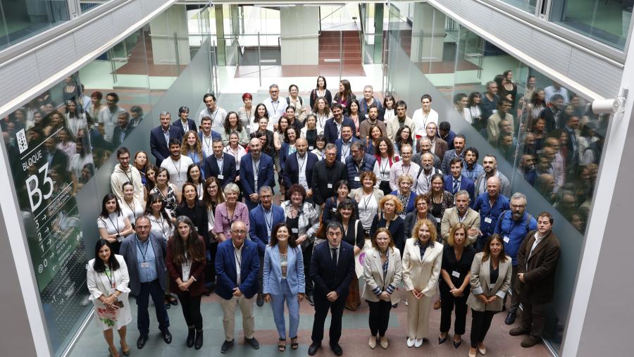 Foto de familia das persoas participantes no plan desde Galicia
