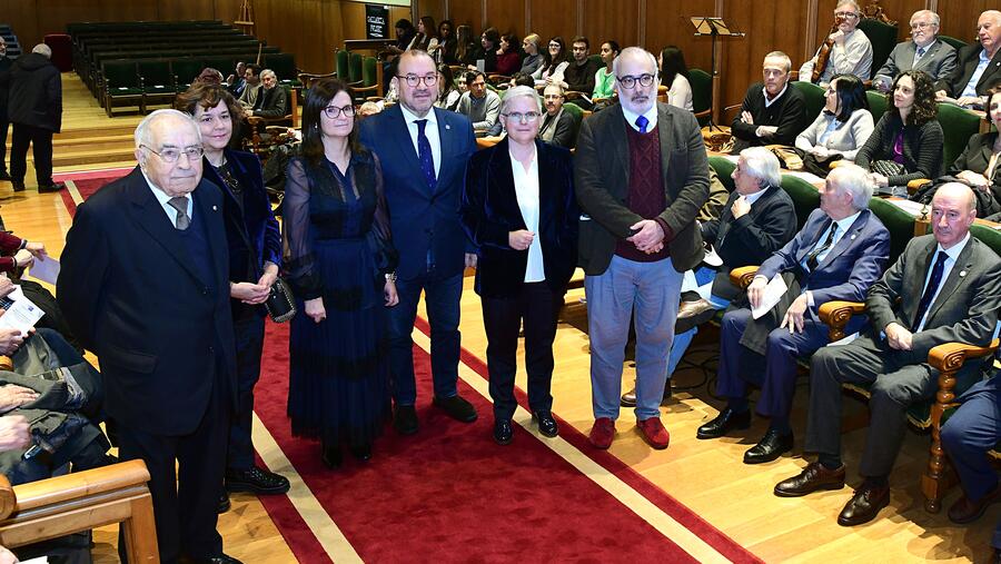 Carlos Baliñas, esquerda, María José Sampedro, Mar Lorenzo, Antonio López, Carmen Fernández e Xavier de Donato. FOTO: Santi Alvite