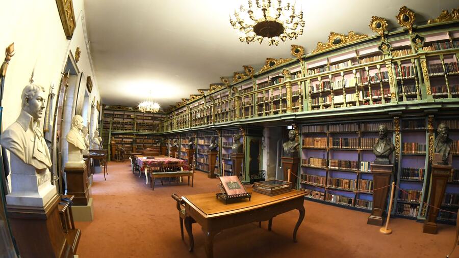 As persoas participantes no programa poderán coñecer en Fonseca a Biblioteca América