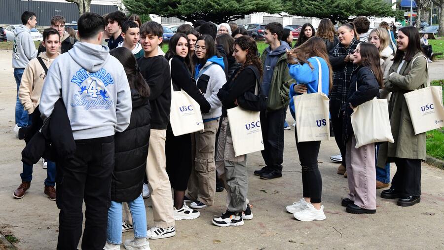 Os encontros reúnen milleiros de estudantes nos campus da USC. Foto: Santi Alvite