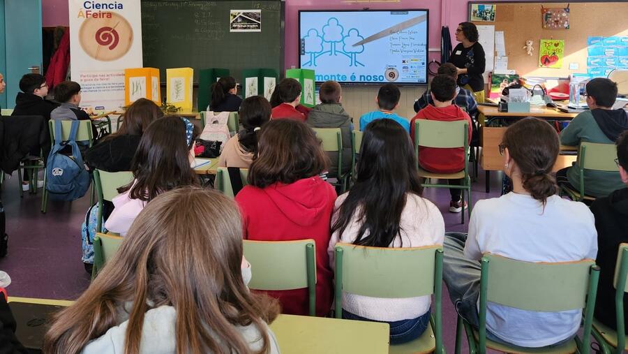 A profesora Ana cabana este luns 17 no CEIP Santa María da Fonsagrada