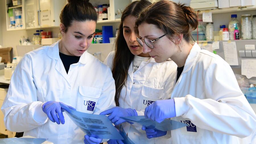 A USC conmemora un ano máis o Día Internacional das Mulleres. Foto: Santi Alvite