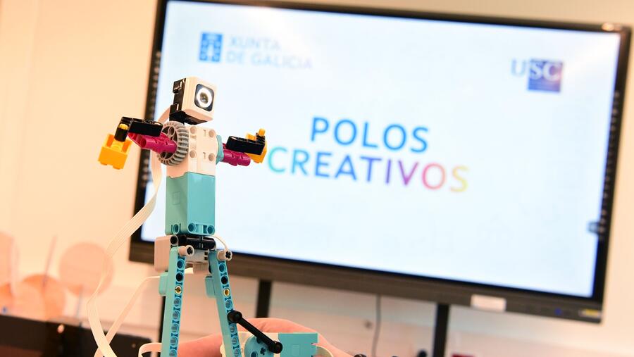 Os Polos Creativos son espazos educativos innovadores dotados de equipamento especializado, para fomentar as competencias STEM e as vocacións científico matemáticas entre a cativada e a mocidade. FOTO: Santi Alvite