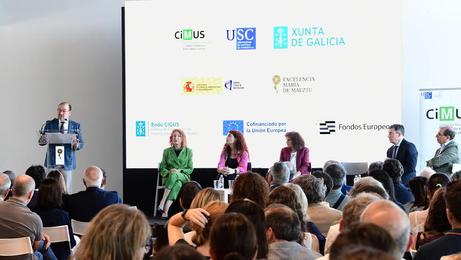 O reitor da USC durante a súa intervención no acto. FOTO: Santi Alvite