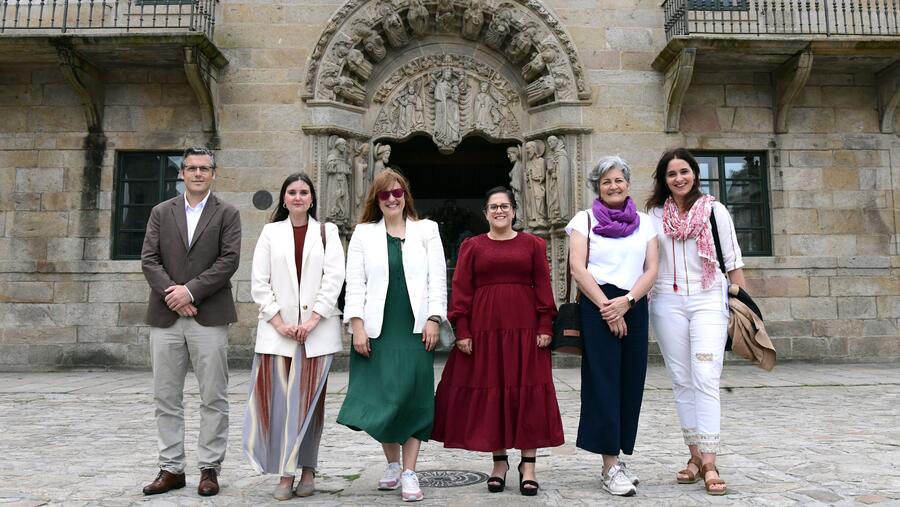 Foto de grupo das persoas responsables das catro iniciativas. Foto: Santi Alvite