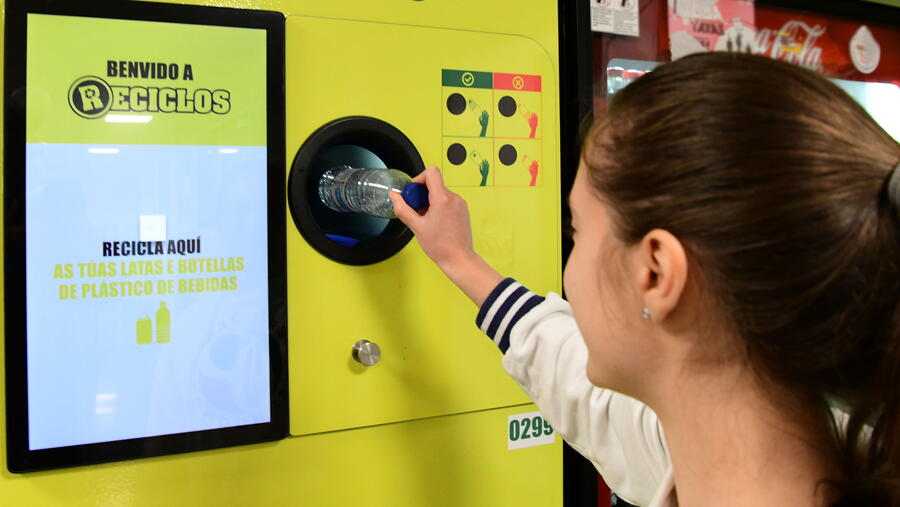 O sistema ofrece diversas recompensas a través da práctica da reciclaxe. FOTO: Santi Alvite