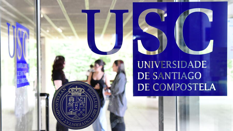 a Universidade de Santiago de Compostela, tal e como xa sucedera en 2024, ocupa o chanzo 11-16 de entre as institucións universitarias do Estado. FOTO: Santi Alvite