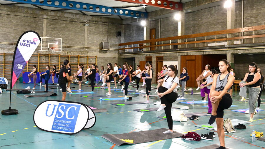 Os programas nos dous campus contemplan visitas guiadas, representacións teatrais, torneos deportivos, obradoiros de igualdade e diversidade así como aulas abertas de distintas disciplinas de danza, de música e de prácticas deportivas. Imaxe de arquivo das xornadas de benvida. FOTO: Santi Alvite