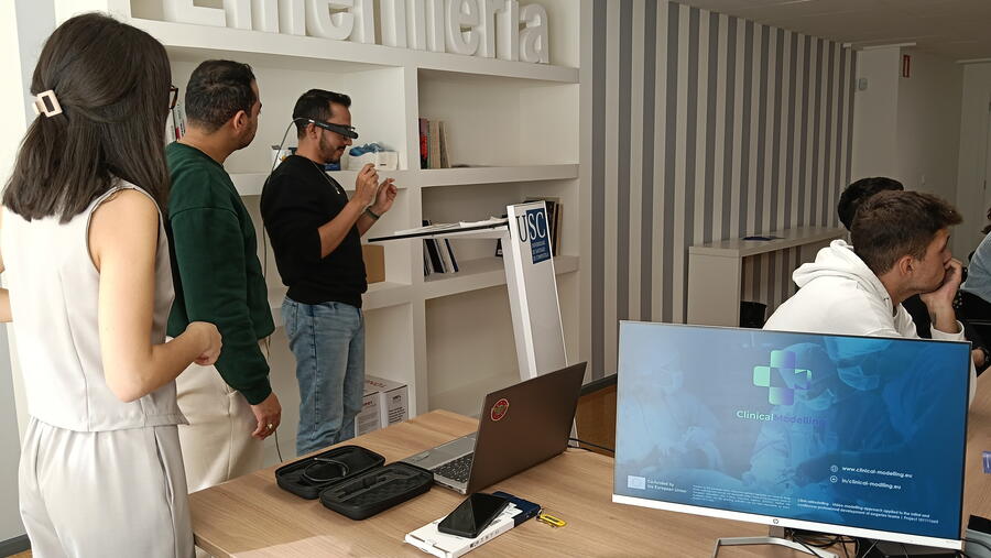 Sesión práctica do proxecto ClinicalModelling na Facultade de Enfermaría de Santiago