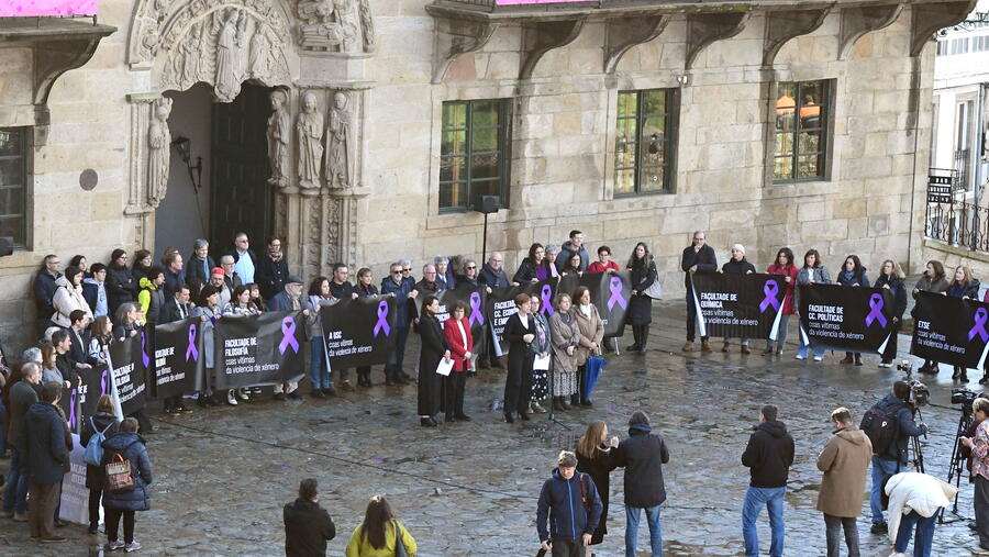O acto do Campus de Santiago desenvolveuse na Praza do Obradoiro. Foto: Santi Alvite