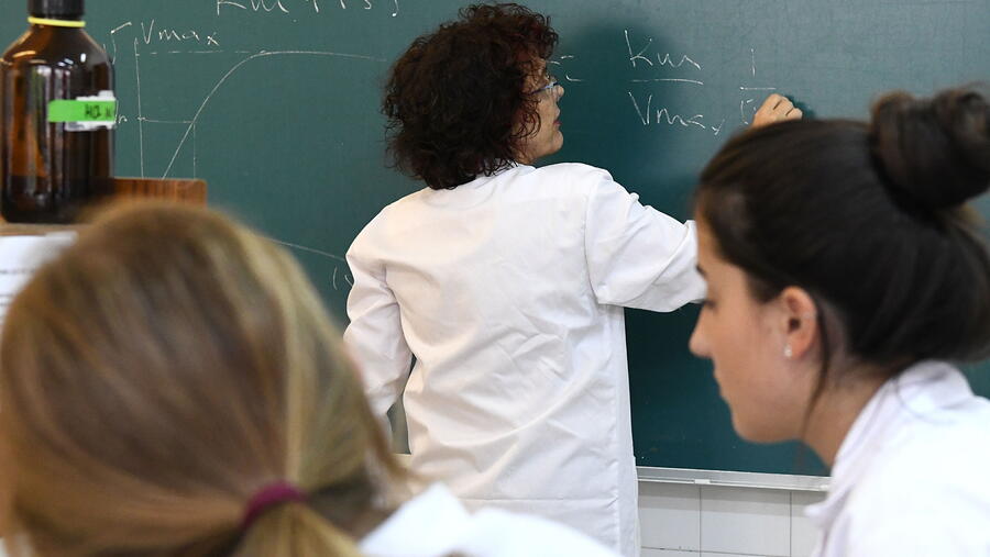 Imaxe de arquivo dun laboratorio da USC. FOTO: Santi Alvite