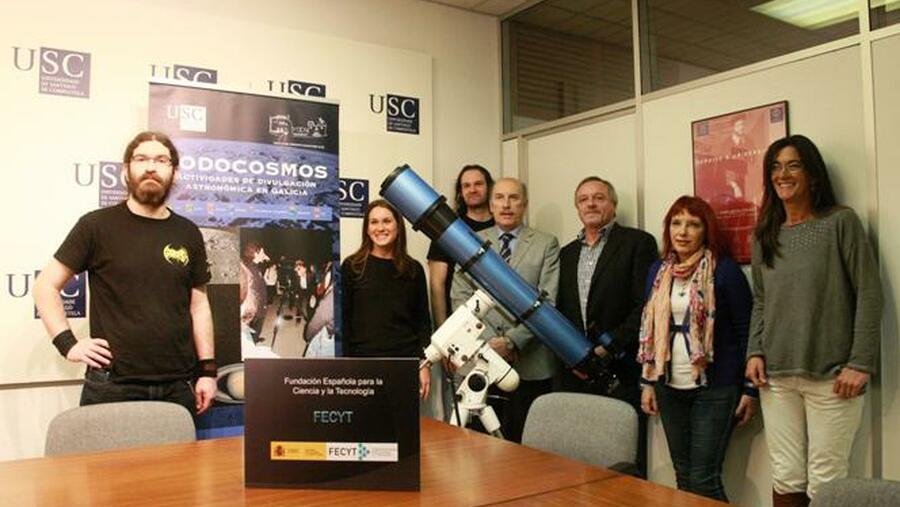 Acompañaron ao director do Observatorio Astronómico representantes dos concellos de Santiago, Ribadeo, Ames e Teo. Foto: Servimav-USC